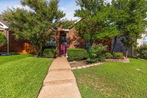 8013 Springmoss Dr, Plano, TX, 75025-3943 | Card Image