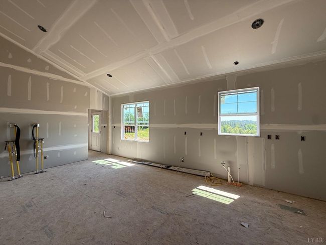 8666 Hat Creek Rd, House other with 3 bedrooms, 2 bathrooms and null parking in Brookneal VA | Image 20