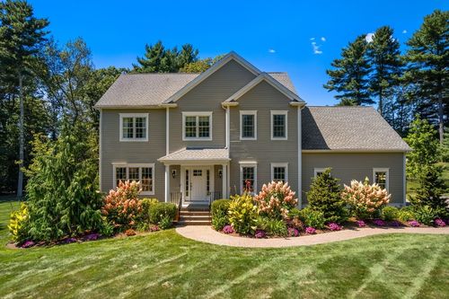 885 Old Post Rd, Walpole, MA, 02081-3126 | Card Image