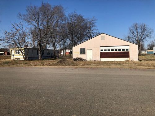 105 E Muskogee Avenue, Porum, OK, 74455 | Card Image