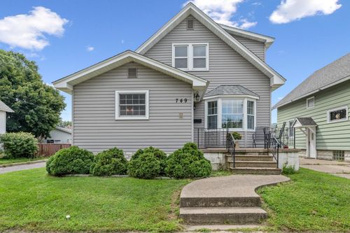 749 W 4th St, Winona, MN, 55987-5182 | Card Image