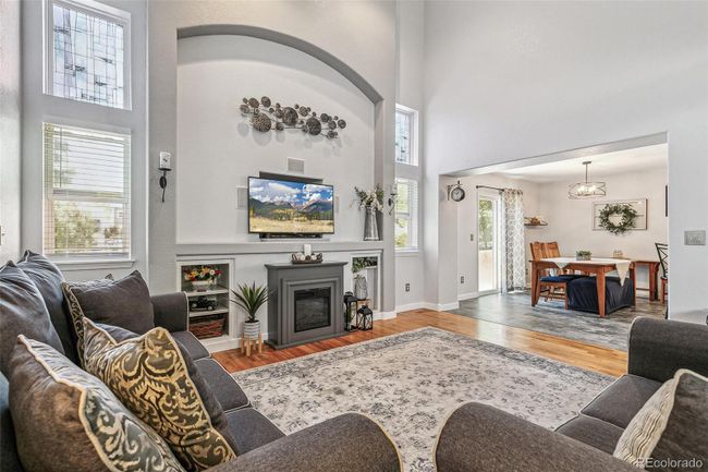 6370 Snowberry Ave, House other with 4 bedrooms, 3 bathrooms and 2 parking in Firestone CO | Image 4