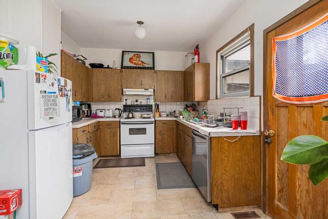 527 20 Avenue Sw, House other with 3 bedrooms, 1 bathrooms and 1 parking in Calgary AB | Image 14