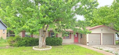 1317 N Mary Street, House other with 4 bedrooms, 2 bathrooms and null parking in Comanche TX | Image 1