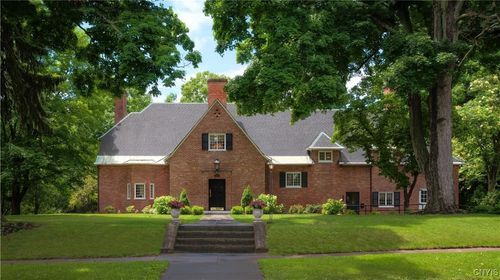 131 South St, Auburn, NY, 13021-4811 | Card Image