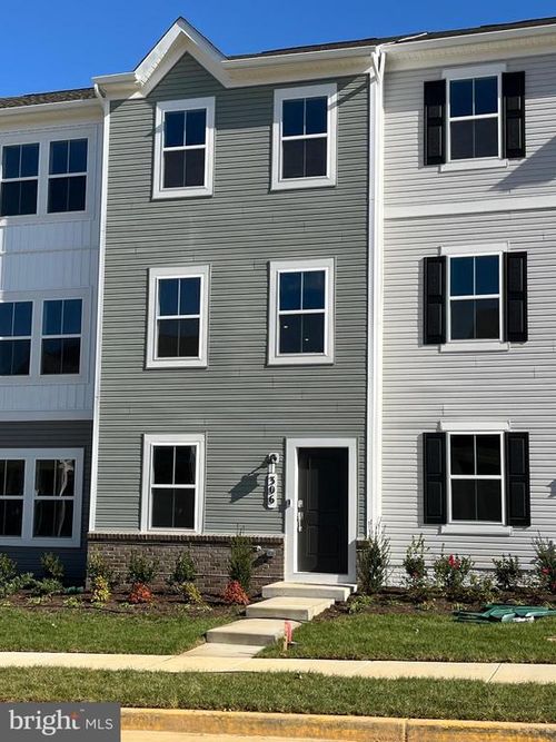 306 Watercourse Dr, RANSON, WV, 25438-4024 | Card Image