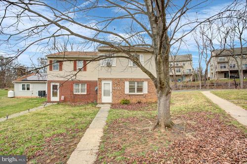 6501 Salem Park Cir, MECHANICSBURG, PA, 17050-8112 | Card Image