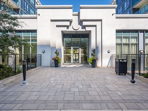 1110-20 N Park Rd, Vaughan, ON, L4J0G7 | Card Image