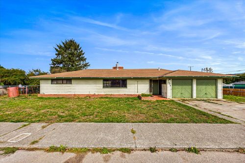 3075 Campton Heights Dr, Fortuna, CA, 95540-3715 | Card Image