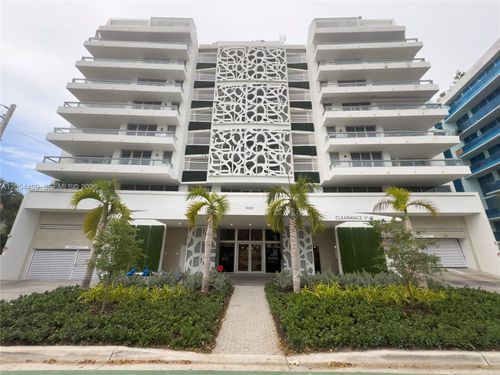 405-9261 E Bay Harbor Dr, Bay Harbor Islands, FL, 33154-2762 | Card Image