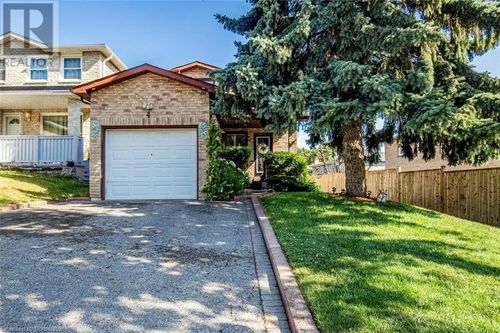 4 Dale Rd, Ajax, ON, L1S5W4 | Card Image