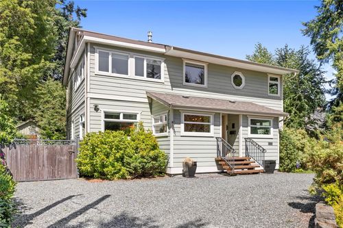 285 Church St, Comox, BC, V9M2C1 | Card Image
