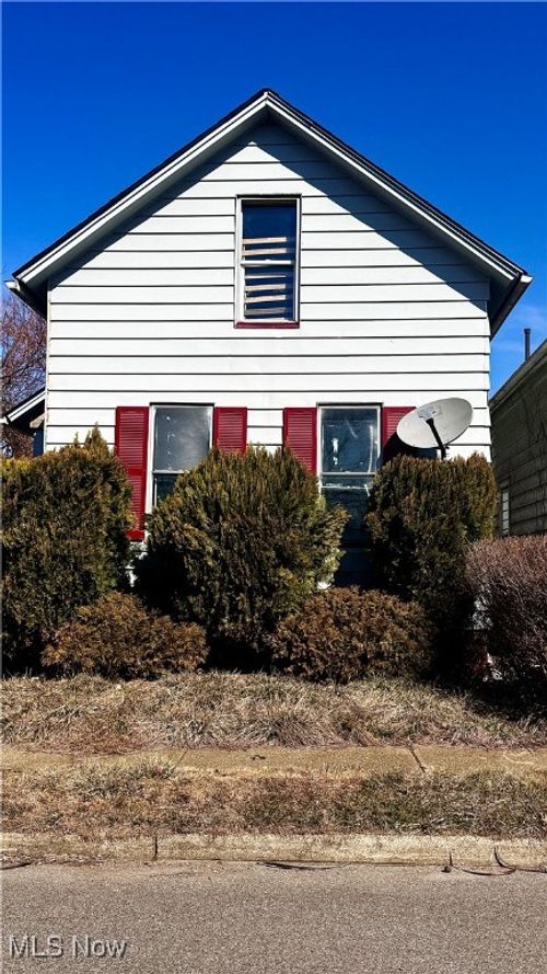 7107 Ivy Ave, Cleveland, OH, 44127-2026 | Card Image