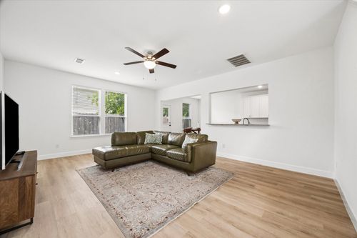 10122 Clearwick St, Houston, TX, 77034-1411 | Card Image