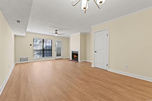 apt-501-504 Green Mountain Dr, Little Rock, AR, 72211-2667 | Card Image