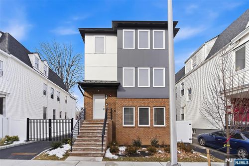 263 19th St, East Orange, NJ, 07017-5314 | Card Image