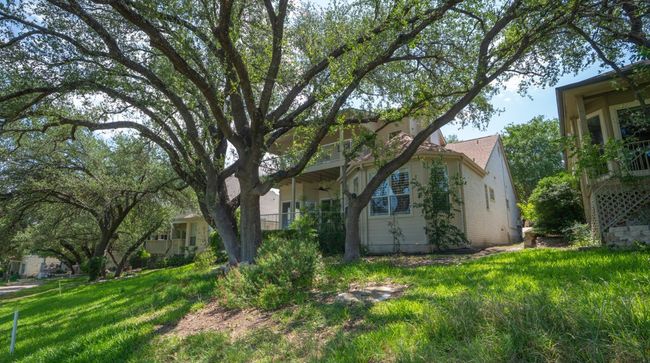 403 Hazeltine Dr, House other with 4 bedrooms, 3 bathrooms and 4 parking in Lakeway TX | Image 38