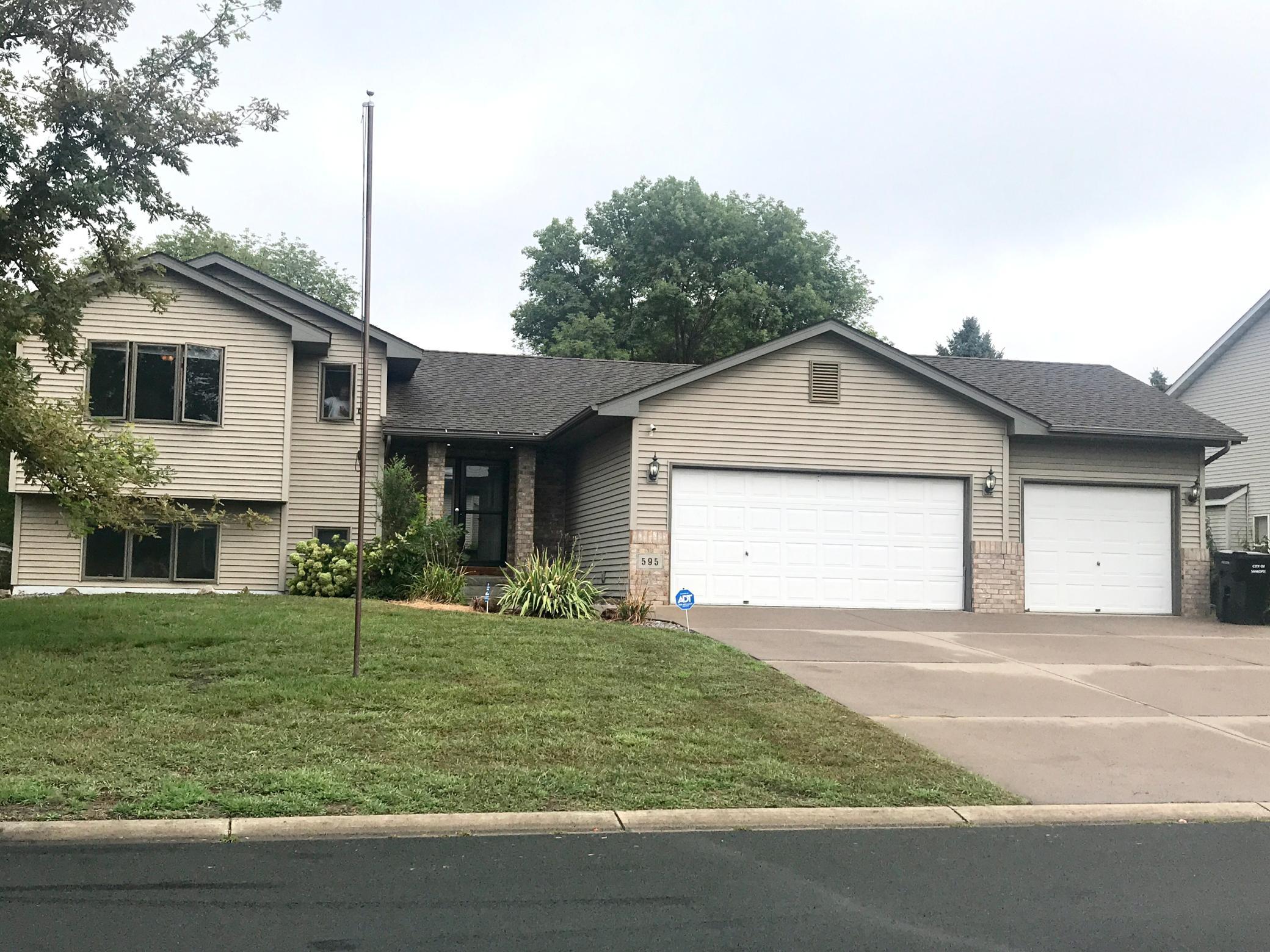Monnens Ave, Shakopee, MN 55379