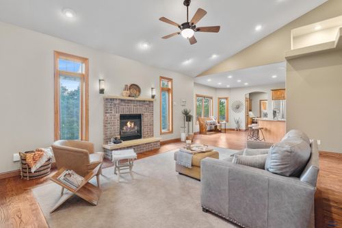 3020 Crane Dr, Rapid City, SD, 57703-9375 | Card Image