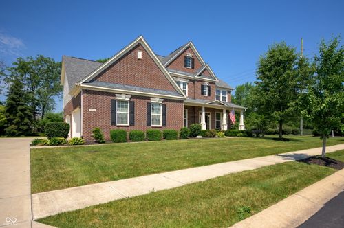3853 Abney Highland Dr, Zionsville, IN, 46077-7710 | Card Image