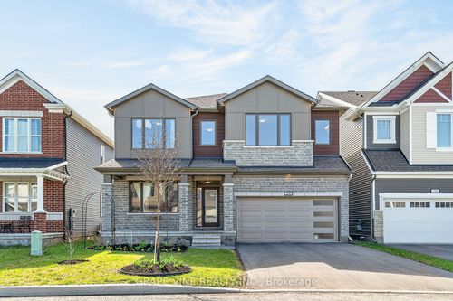 200 Yearling Circle, Stittsville - Munster - Richmond, ON, K0A2Z0 | Card Image