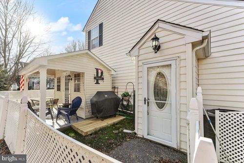 ll-43 N Hawthorne Rd, COATESVILLE, PA, 19320-1461 | Card Image