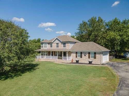 2444 Lakeshore Dr, Spring Hill, TN, 37174-2327 | Card Image