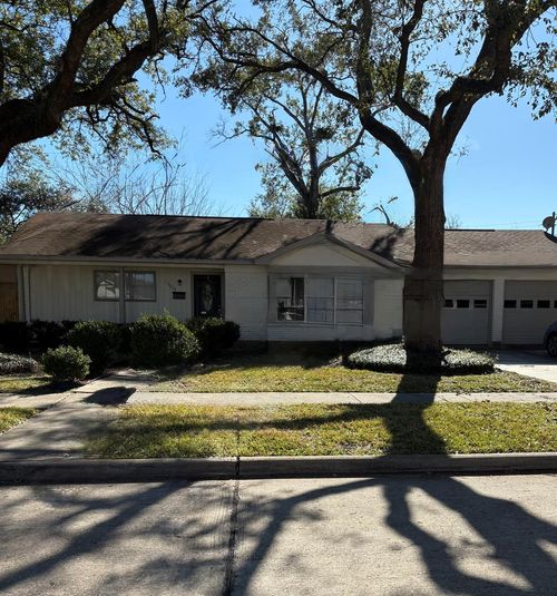 10226 Old Orchard Rd, La Porte, TX, 77571-4228 | Card Image