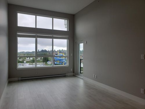 4690 Hawk Lane, Tsawwassen, BC, V4M0C4 | Card Image