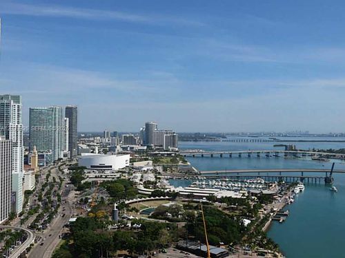 4122-325 S Biscayne Blvd, Miami, FL, 33131-2480 | Card Image