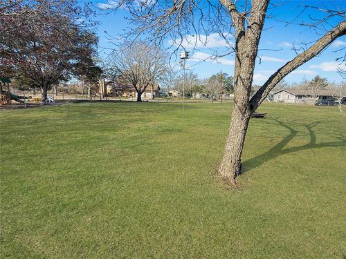 Lot on S Pecan St, Flatonia, TX, 78941 | Card Image