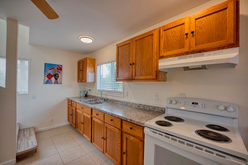 2059 Kinoole St, HILO, HI, 96720-5383 | Card Image