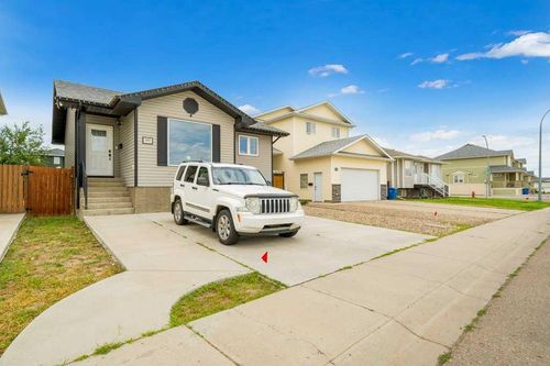 190 Ranchlands Blvd Ne, Medicine Hat, AB, T1C0E3 | Card Image