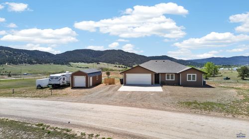 12929 Sapphire Ln, Hot Springs, SD, 57747-7523 | Card Image