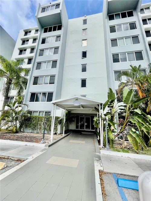 apt-b105-9143 Sw 77th Ave, Miami, FL, 33156-7616 | Card Image