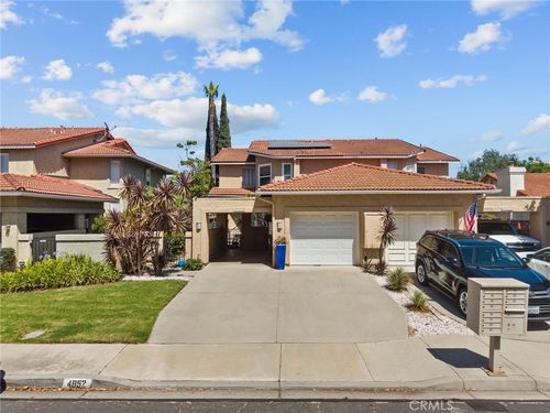 4852 Penrose Ave, Moorpark, CA, 93021-2440 | Card Image