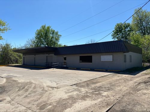 3728 Eastern Ave, Davenport, IA, 52807-1305 | Card Image