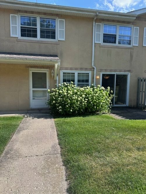 1186 Greenwood Cir, Woodstock, IL, 60098-2983 | Card Image