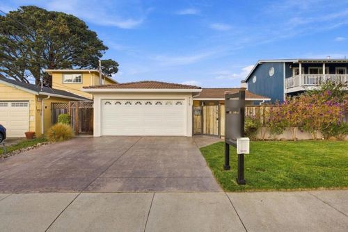 715 Montezuma Dr, Pacifica, CA, 94044-4030 | Card Image