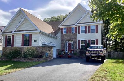 4 White Oak Dr, House other with 4 bedrooms, 2 bathrooms and null parking in Egg Harbor Township NJ | Image 1