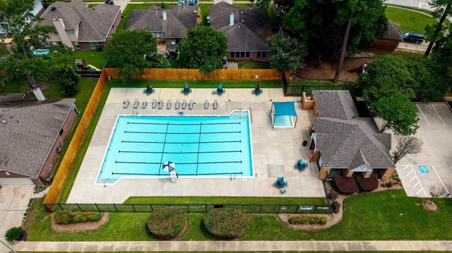 Soak up the sun and unwind. | Image 42