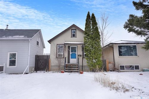328 Cornwall Street, Regina, SK, S4R2G6 | Card Image