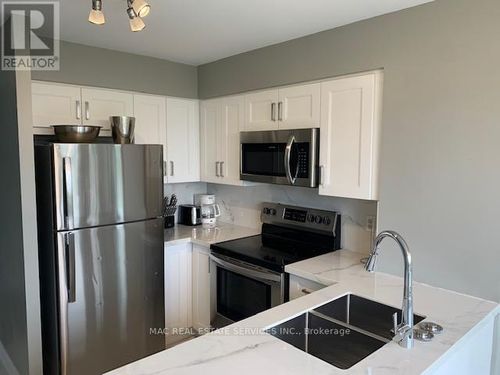 515-8501 Bayview Ave, Richmond Hill, ON, L4B3J7 | Card Image