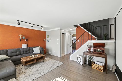 31057 Hoover Rd, Warren, MI, 48093-1716 | Card Image