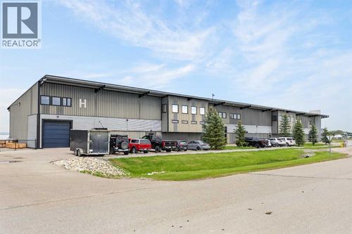624 De Havilland Way, Rural Rocky View County, AB, T3Z3S8 | Card Image