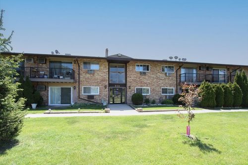 209-834 E Old Willow Rd, Prospect Heights, IL, 60070-2123 | Card Image