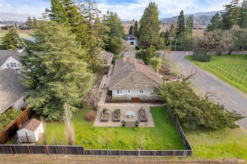 22 Crane Ave, Saint Helena, CA, 94574-2105 | Card Image