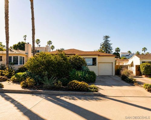 4453 Narragansett Ave, San Diego, CA, 92107-2939 | Card Image