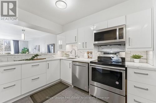 511-1485 Lakeshore Rd E, Mississauga, ON, L5E3G2 | Card Image