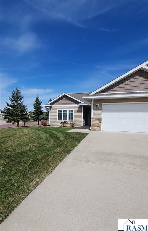 301 Skylark Dr, Mankato, MN, 56001-6996 | Card Image